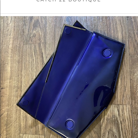 Alexander McQueen Double Flap Navy Clutch - Picture 6 of 11